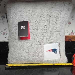 NWT. NE PATRIOTS Gray Sherpa Throw Pillow with Logo